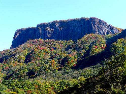 Die Unglücksstelle: Die Felswand des Arafune-Berges.
