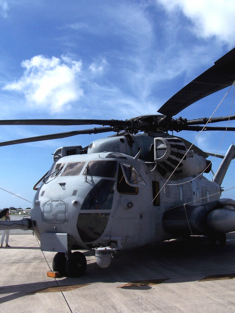 Bei solchen Nachbarn sind Lärmprobleme vorprogrammiert: Helikopter auf dem amerikanischen Militärstützpunkt Futenma.