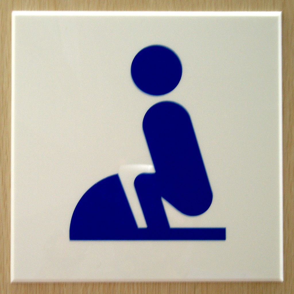 So benutzt man eine japanische Toilette richtig.