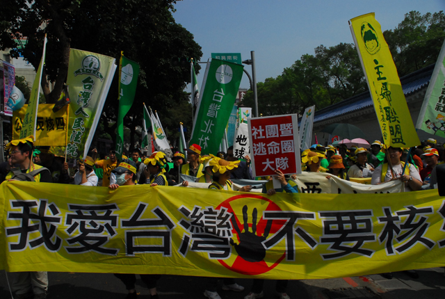 Atomkraftgegner protestieren in Taipei.