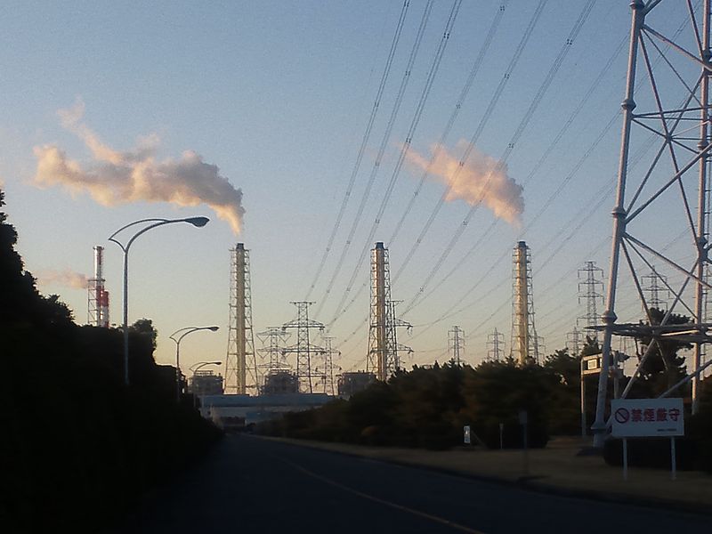 Das Gas- und Ölkraftwerk Anegasaki in der Präfektur Chiba.