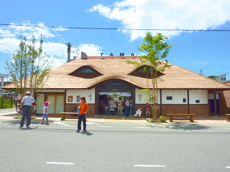 Wie eine Katze: Der Bahnhof Kishi in Kinokawa.