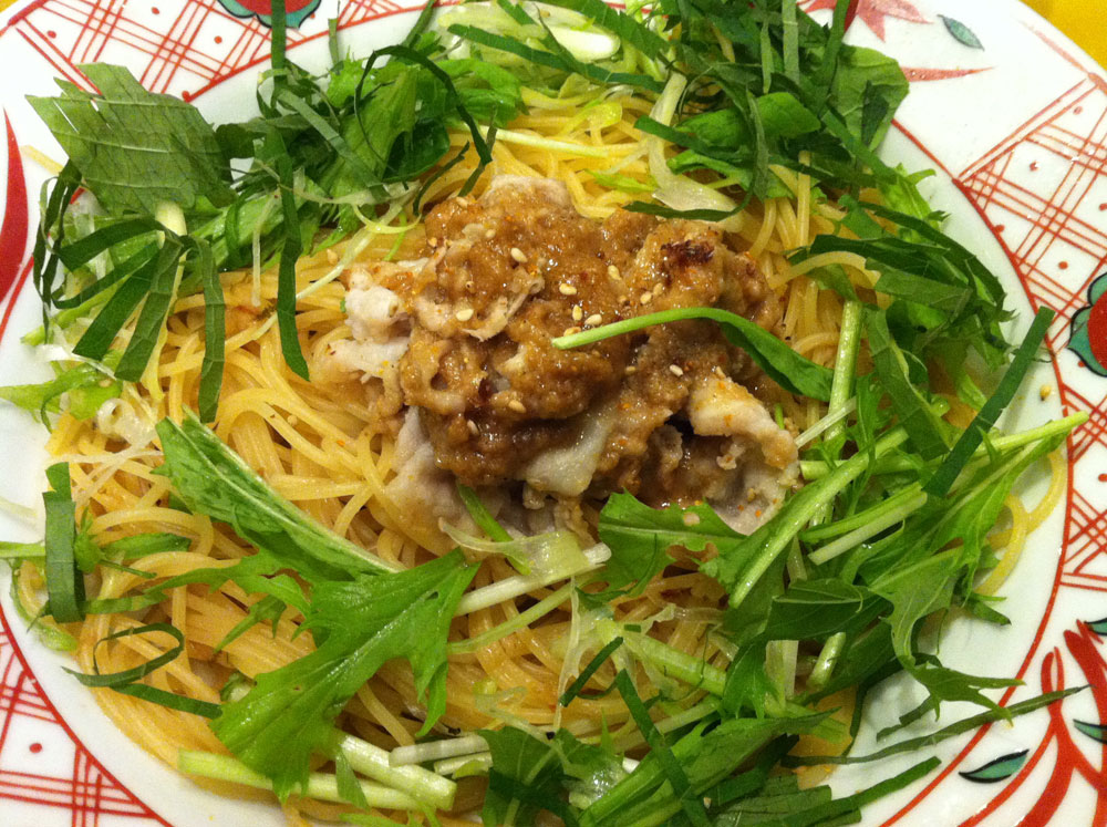 Wafu-Spaghetti im Restaurant Pontoiru in Osaka.