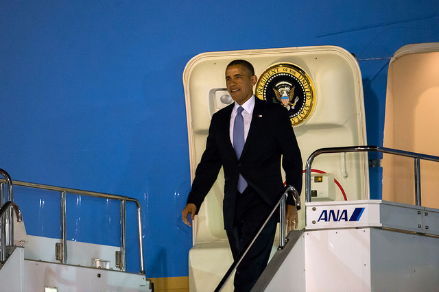 Barack Obama bei seiner Ankunft in Japan.