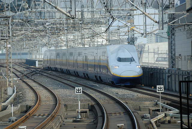 Der doppelstöckige Shinkansen.