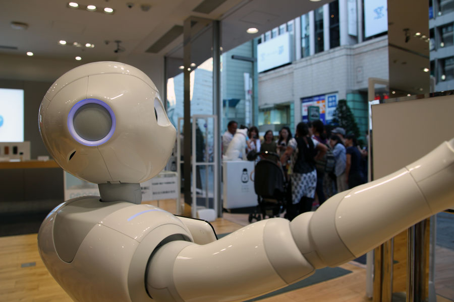 Erhält noch nicht die volle Aufmerksamkeit: Roboter Pepper von Softbank in Tokio.