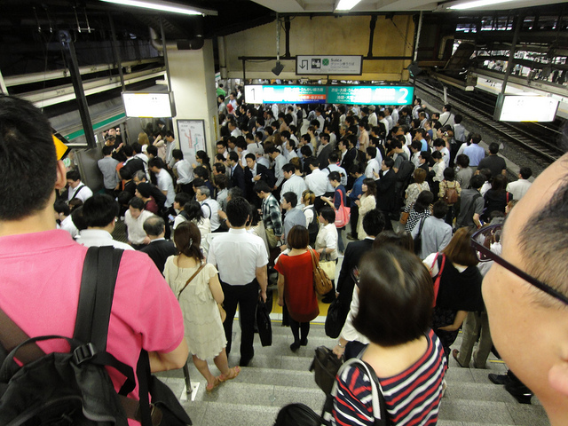 Der ganz normale Alltag: Rush Hour im Bahnhof Shinjuku.