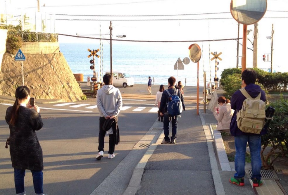 Der berühmte Bahnübergang in Kamakura.