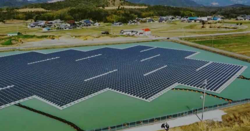 Eine Visualisierung der im März eingeweihten Solarkraftwerke beim Nishihira- und Higashihira-Teich.