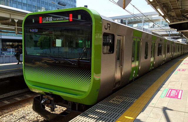 So sieht der neue Yamanote-Zug des Typs E325 aus.