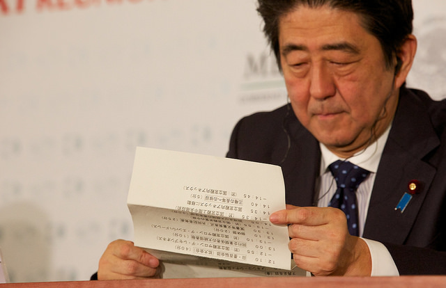 Sitzt fest im Sattel: Premierminister Shinzo Abe.