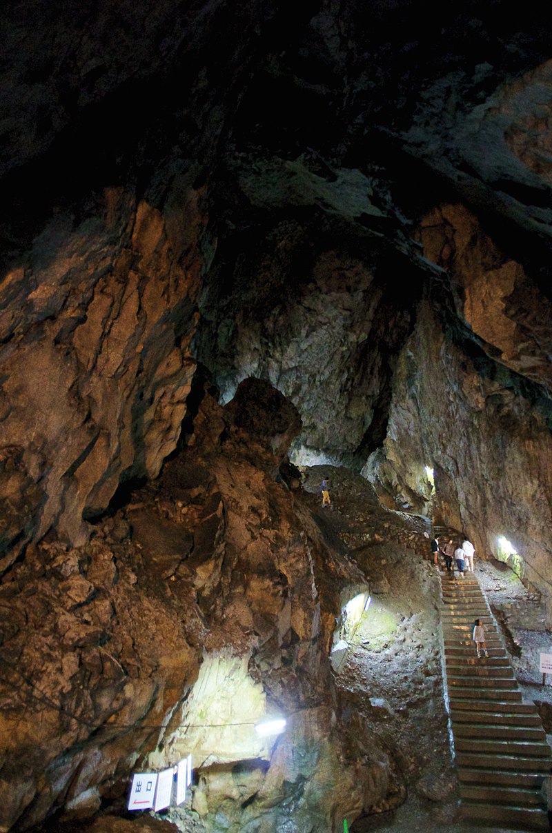 Die Tropfsteinhöhle von Nippara.