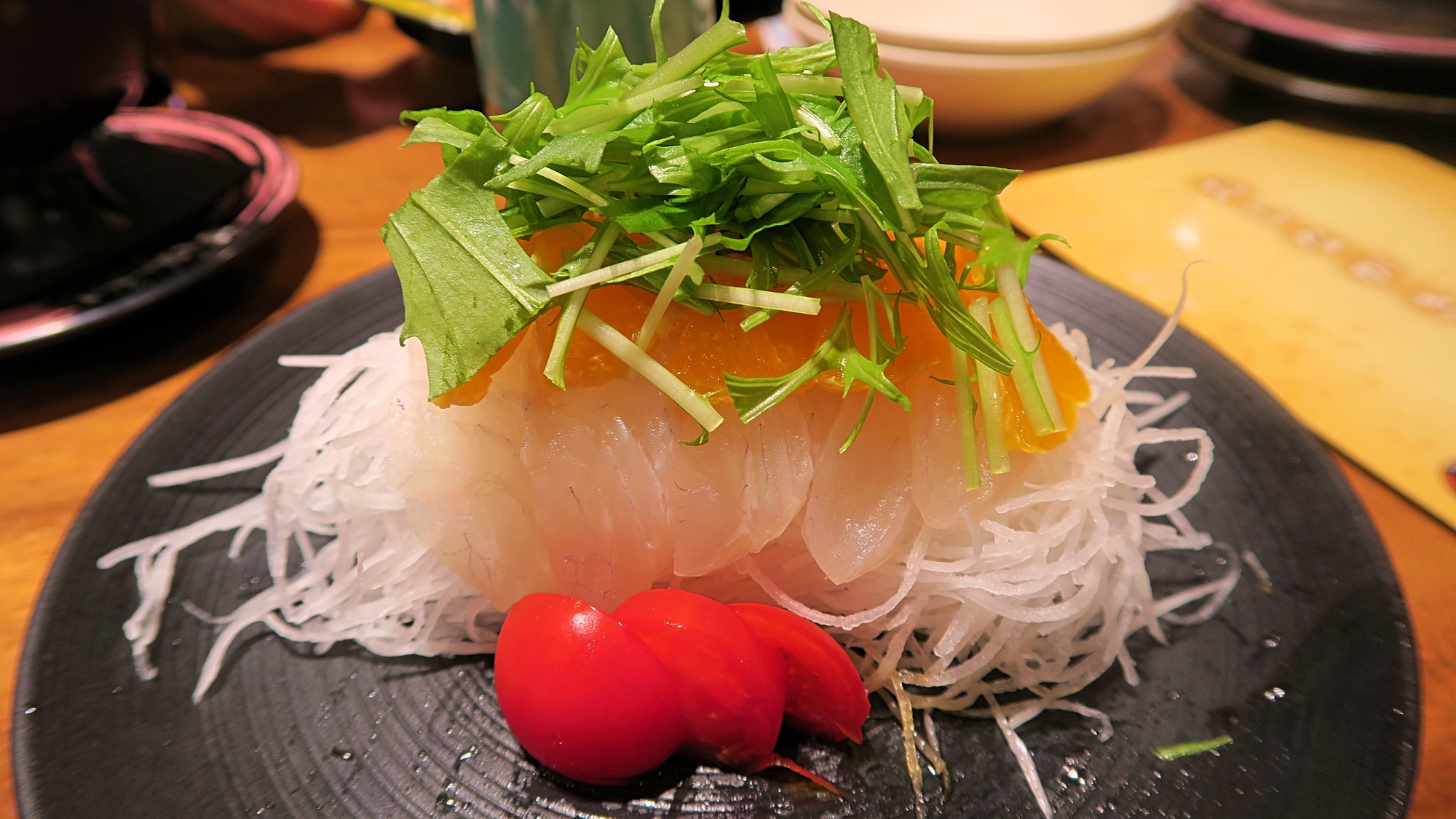 Sushi ohne Reis, dafür mit viel Gemüse.
