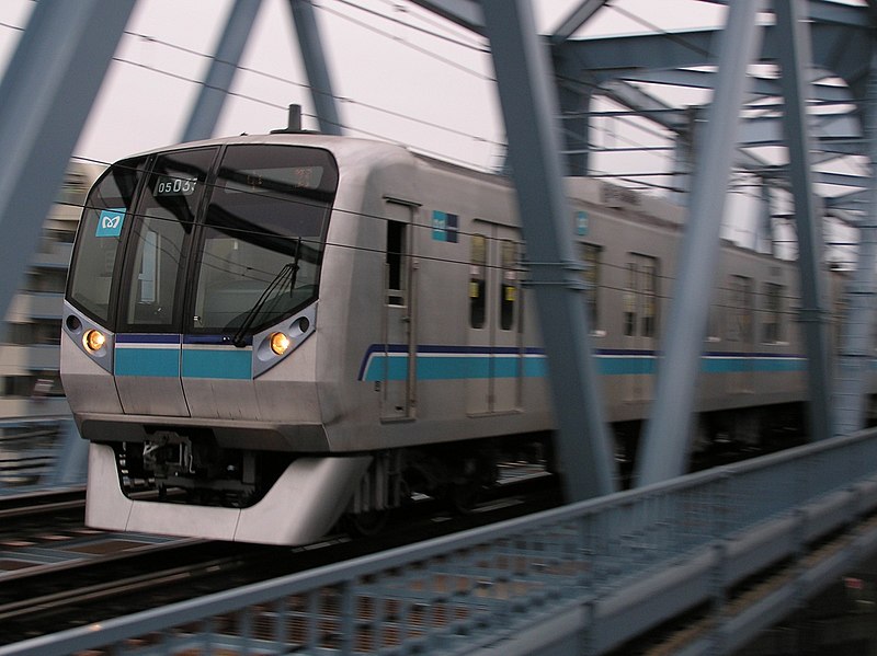 Die Tōzai-Linie.