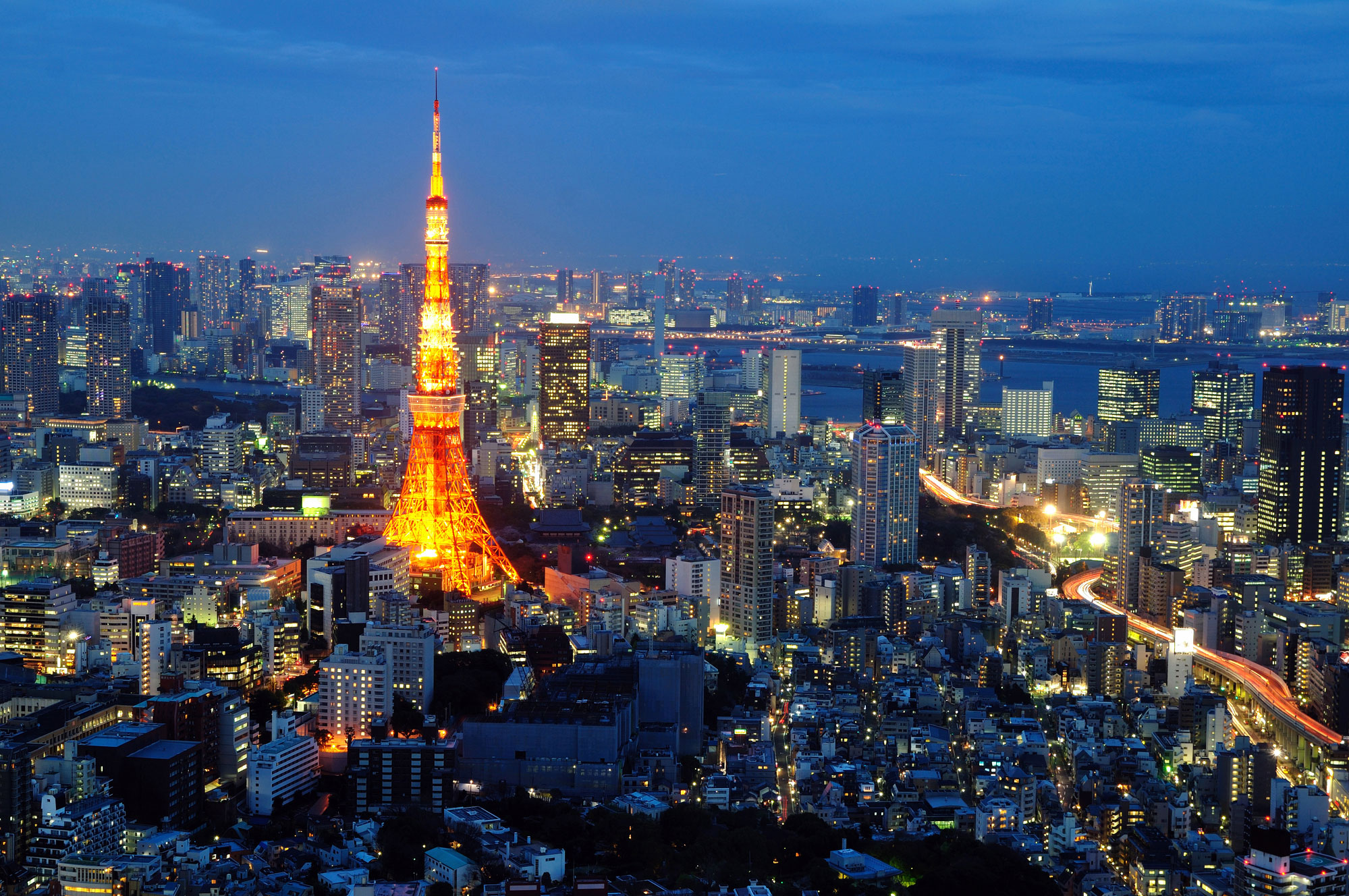 Der 1958 erbaute Tokyo Tower ist einer der Symbole der Shōwa-Nachkriegszeit.