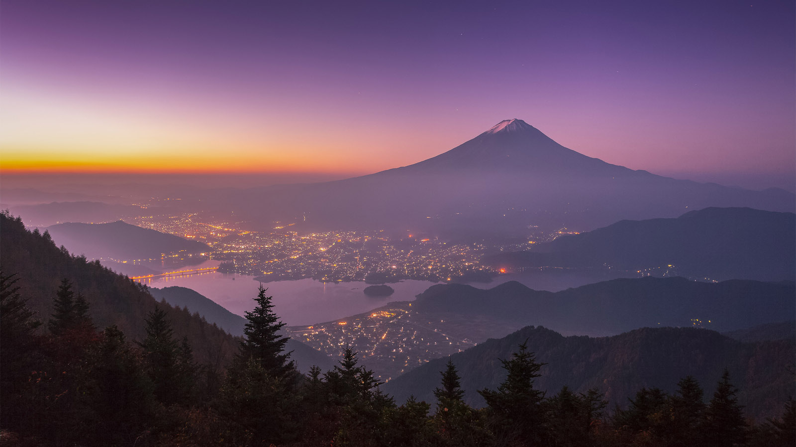 Sonnenaufgang beim Berg Fuji.