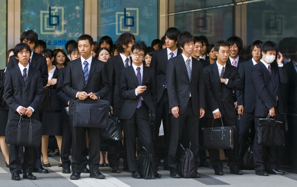In Japans Bürowelt gelten klare Kleidervorschriften.
