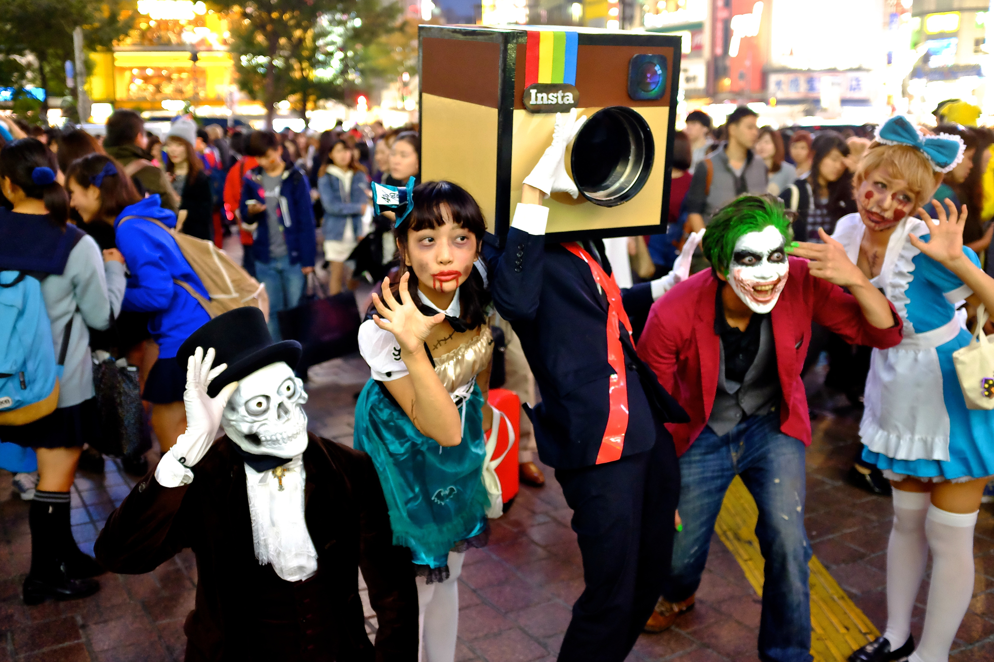 Eigentlich eine farbenfrohe und fröhliche Party: Halloween in Shibuya.