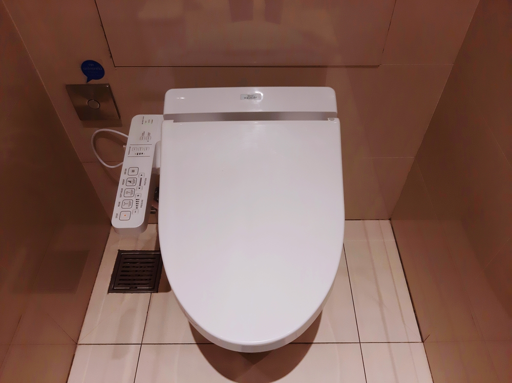Die Toiletten in Japan sind kleine Hightech-Wunder. WC-Papier braucht man so kaum noch.