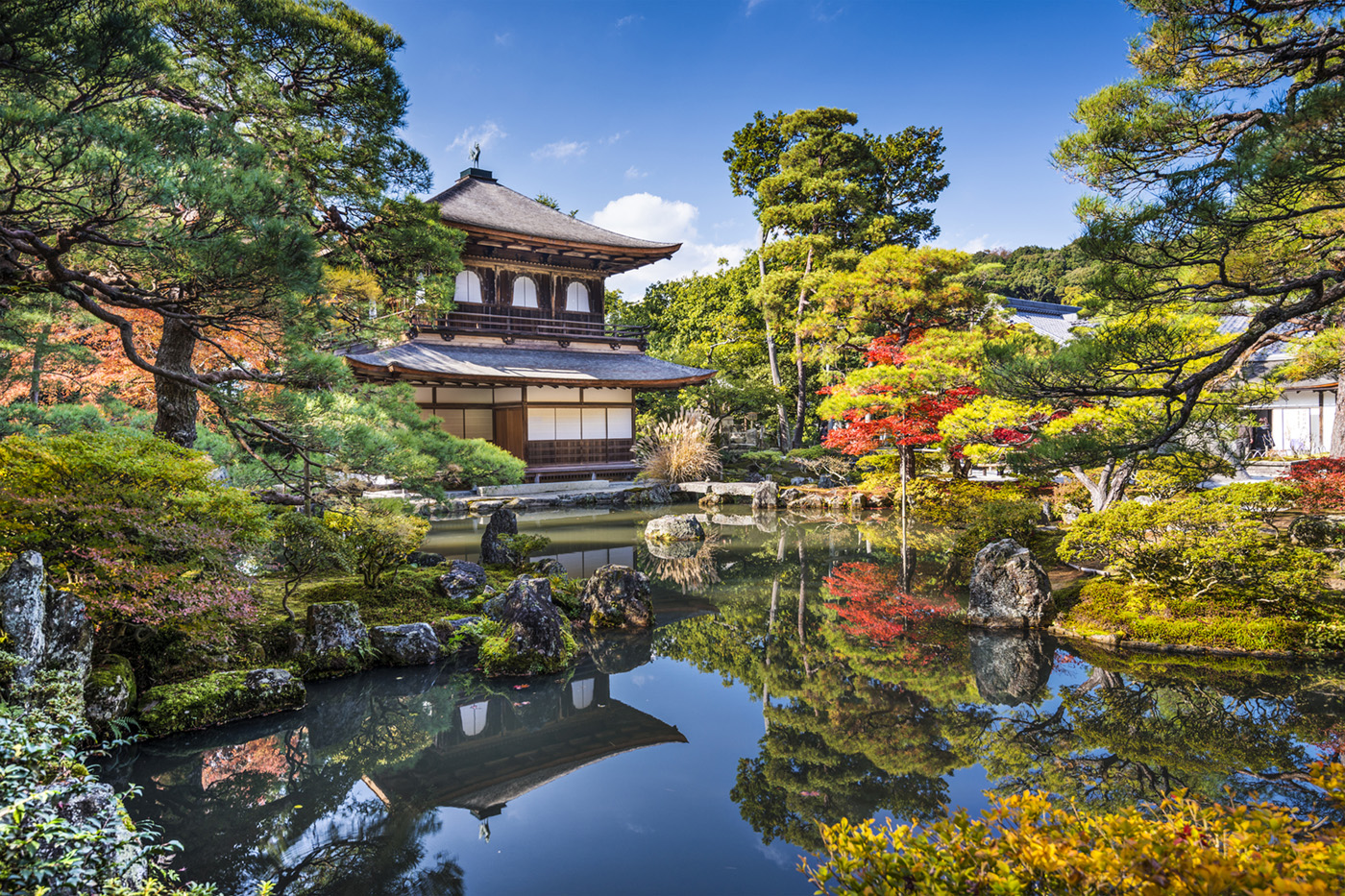 Eine beliebte Sehenswürdigkeit in Kyoto: Der Silberne-Pavillon-Tempel Ginkakuji.