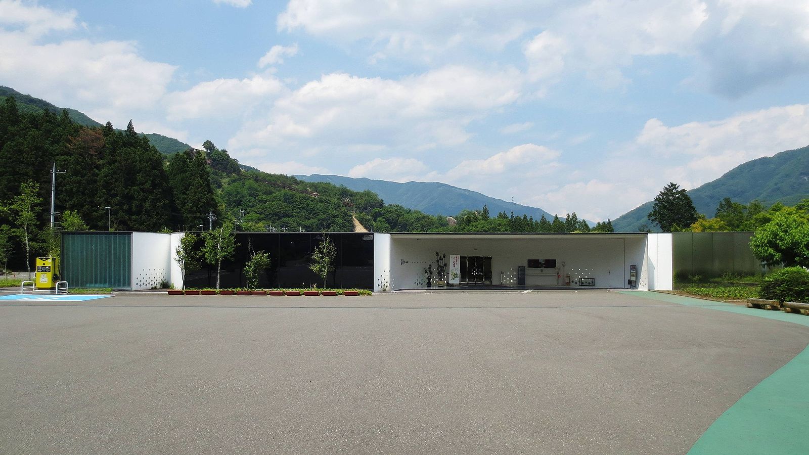 Das Tomohiro Art Museum ist Teil eines Michi-no-eki in der Präfektur Gunma.