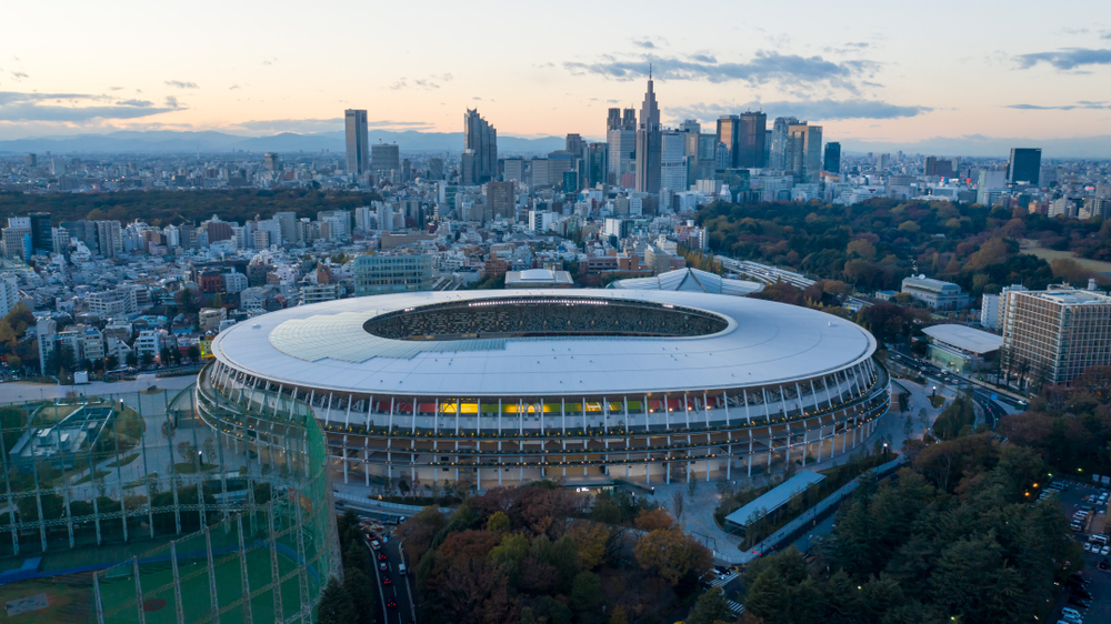 Das neu gebau­te Olym­pia­sta­di­on in Tokio.