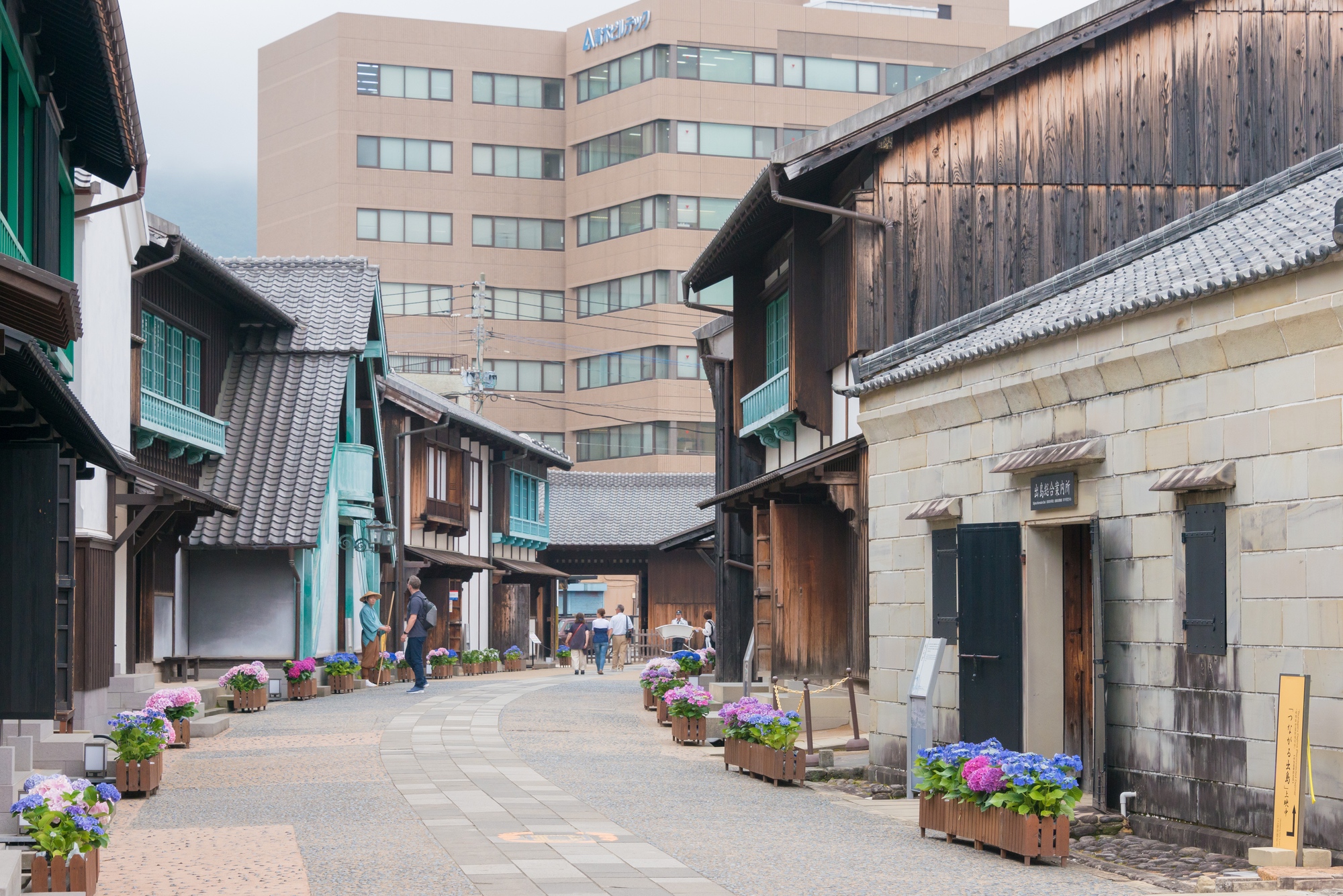 Die wiederaufgebauten Häuser auf Dejima.