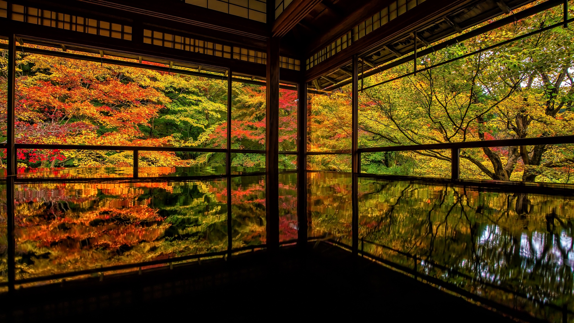 Herbst im Tempel Rurikōin in Kyoto.
