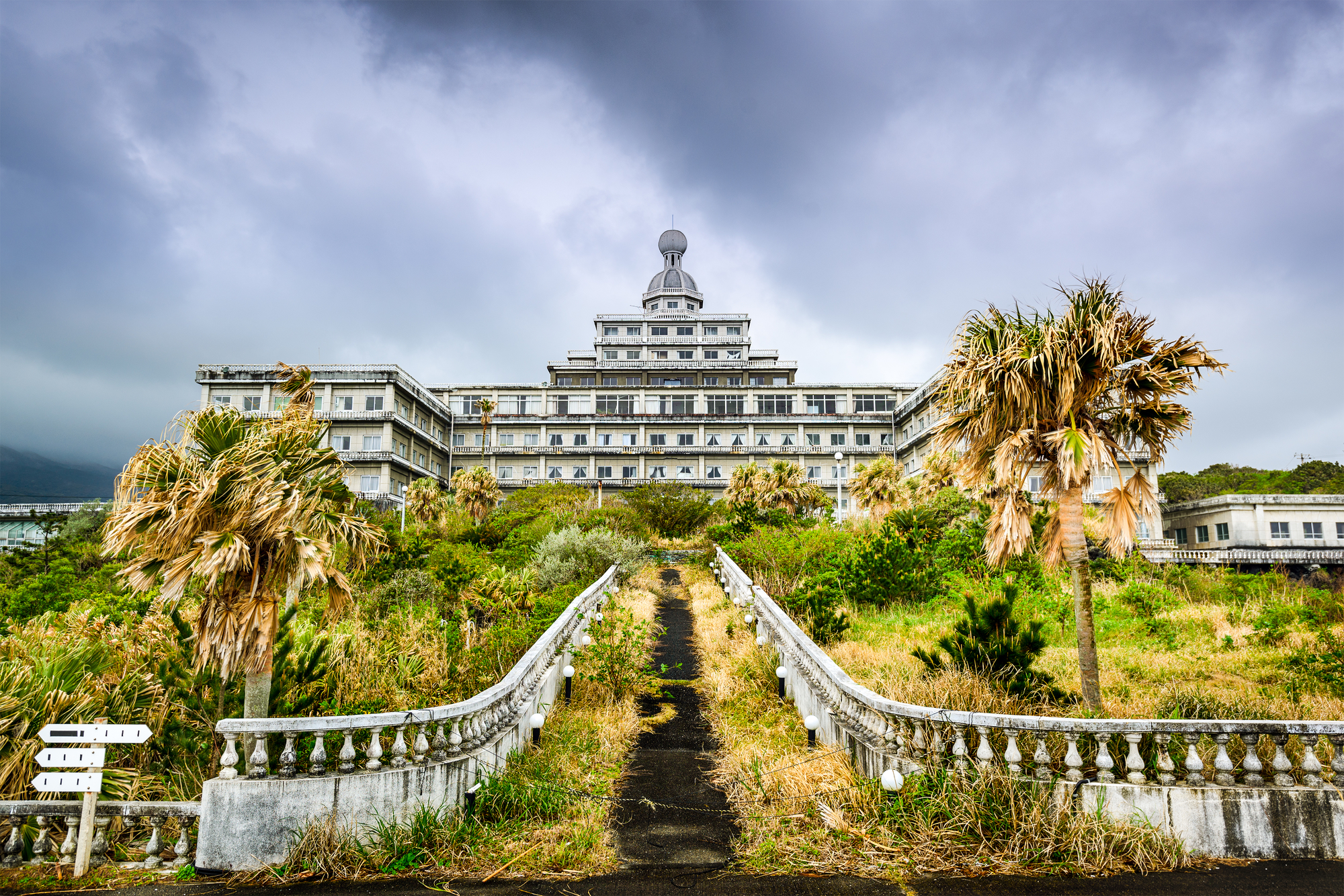 Das ehe­ma­li­ge Roy­al Hotel auf der Insel Hachi­jō-jima süd­lich von Tokio.