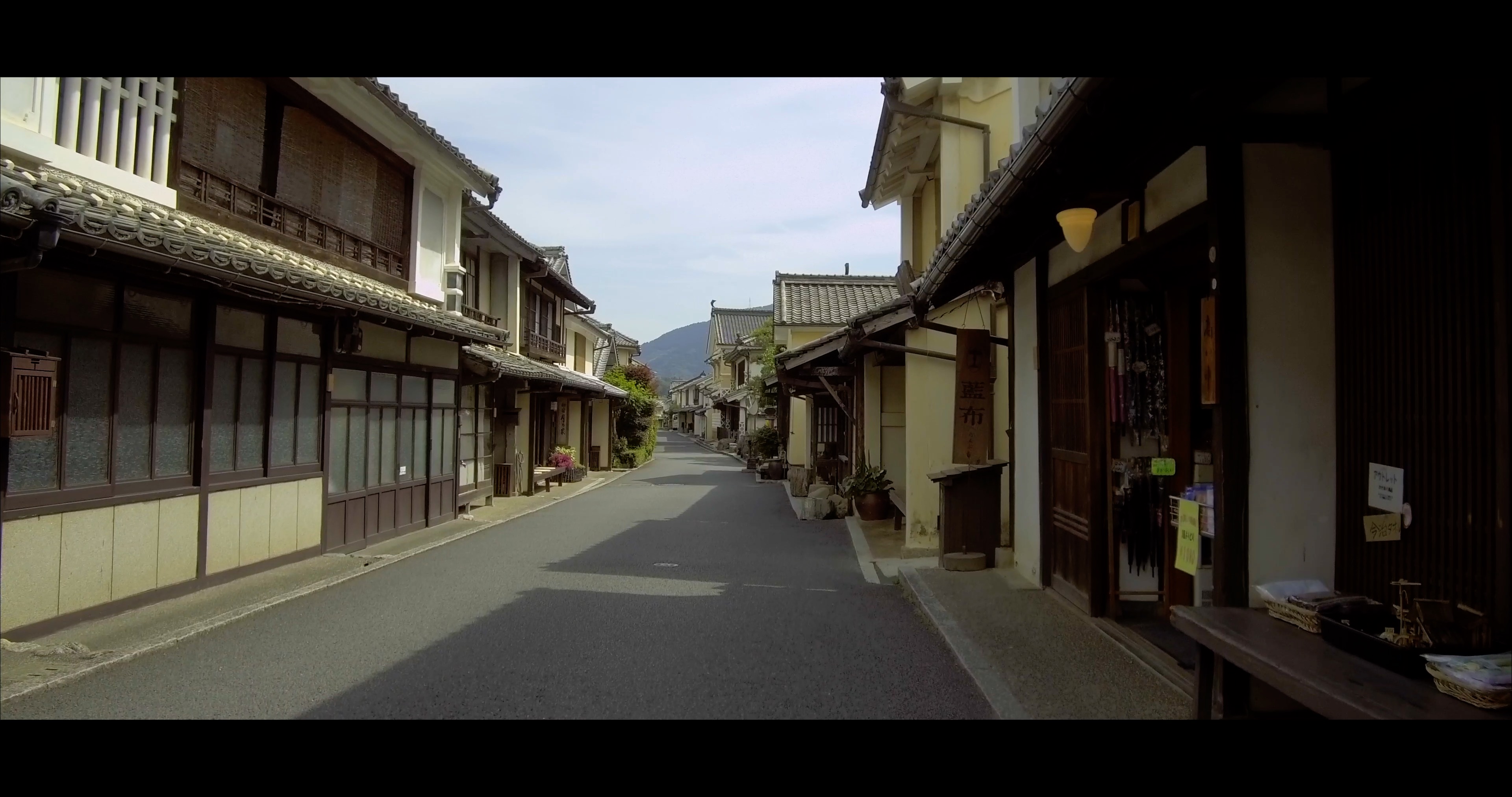 Es gibt nur weni­ge his­to­ri­sche Vier­tel in Japan, die so gut erhal­ten sind.