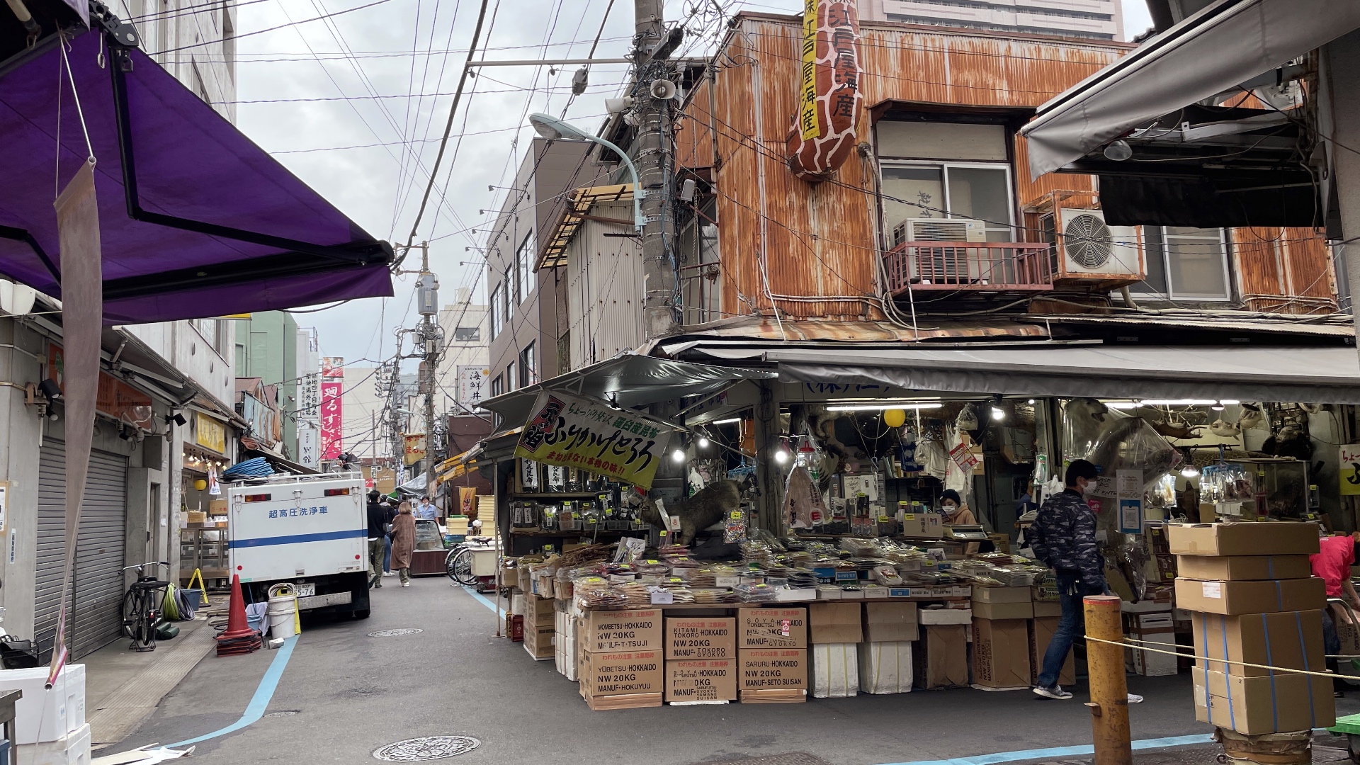 Der äussere Markt von Tsukiji im Dezember 2021.