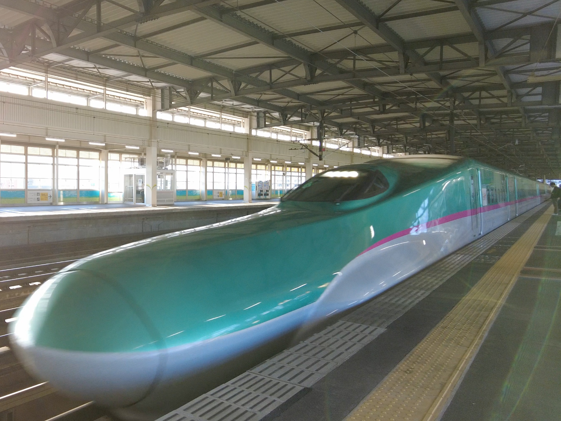 Der modernste Tohoku-Shinkansen der Baureihe E5.
