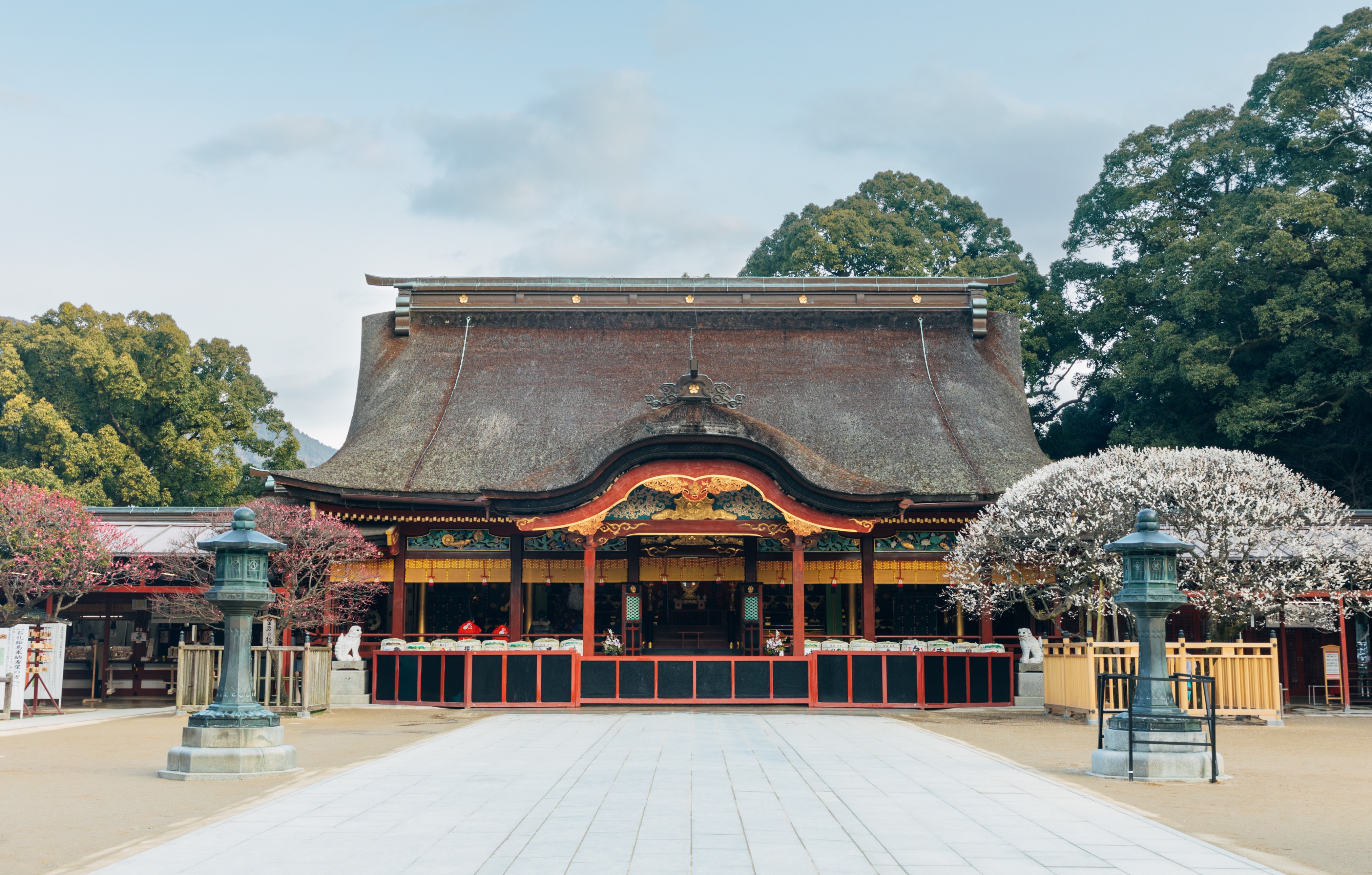 Die Haupthalle des Dazaifu-Tenmangū wird ab 2023 restauriert.
