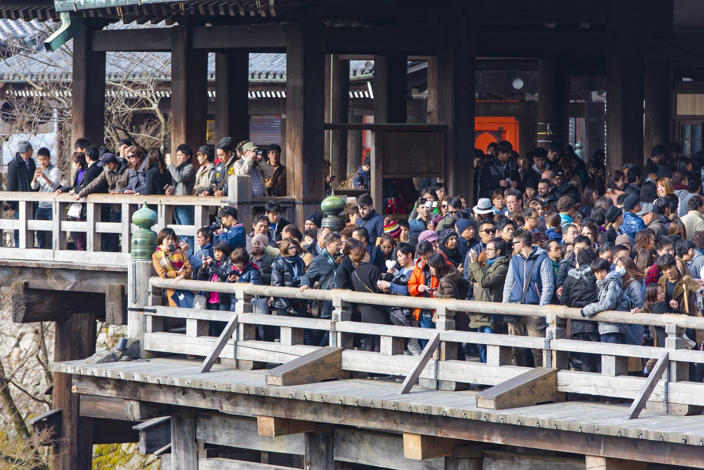 Massenandrang im Kiyomizu-Tempel in Kyoto während der Neujahrszeit 2017.
