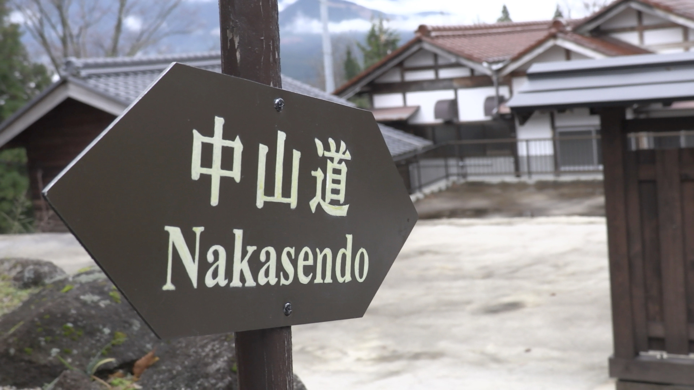 Die alte Nakasendō-Strecke führt durch Magome und Tsumago.