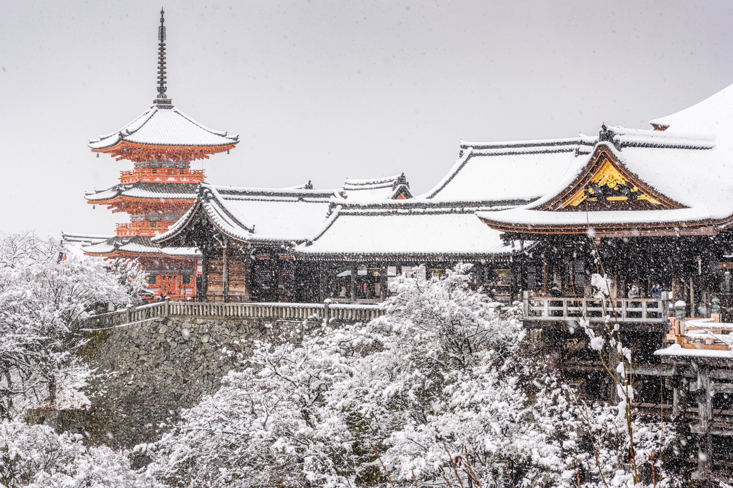 Ein touristischer Hotspot: Der Tempel Kiyomizudera in Kyoto im Winter.