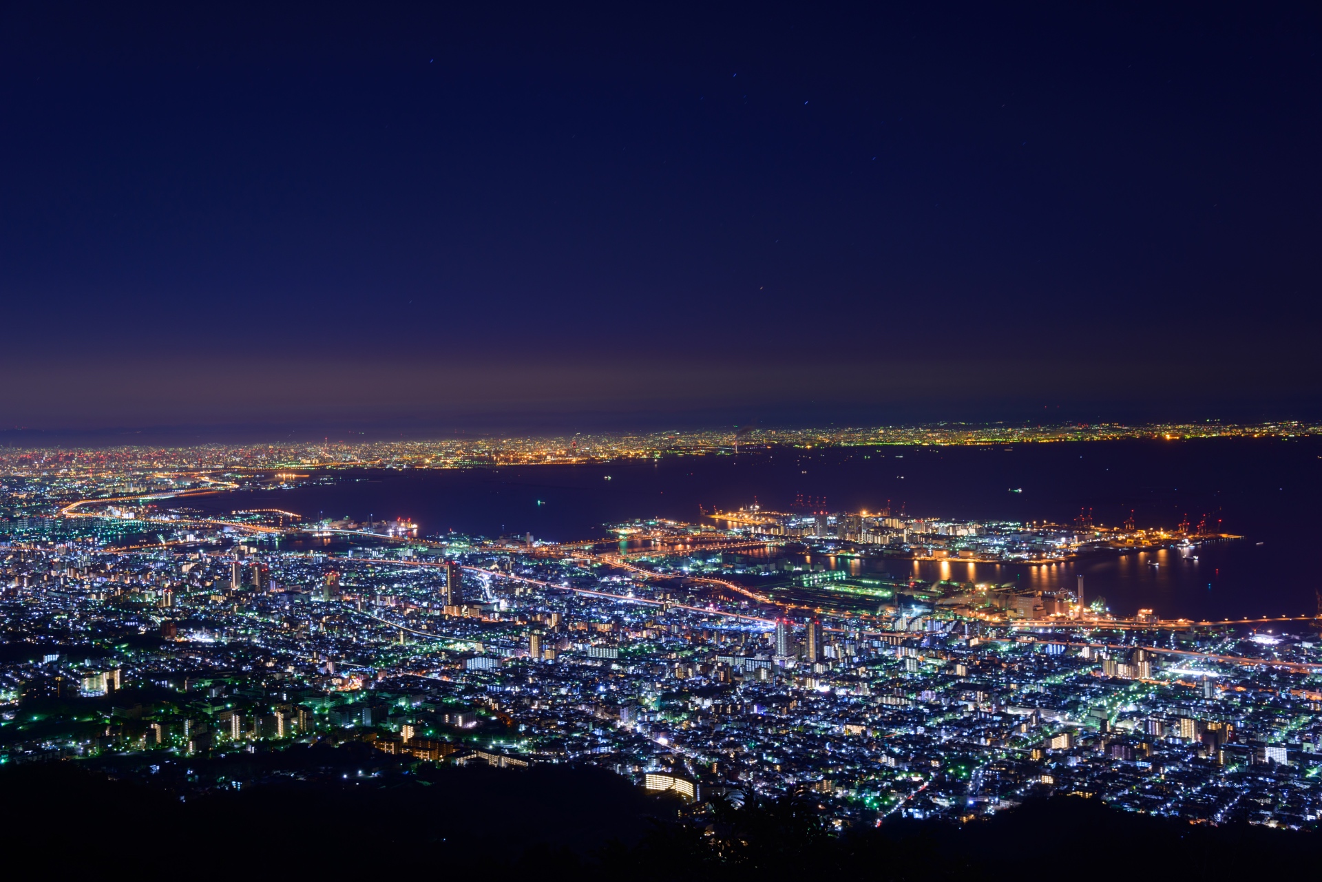Der Blick vom Mount Maya auf Kobe und Osaka.