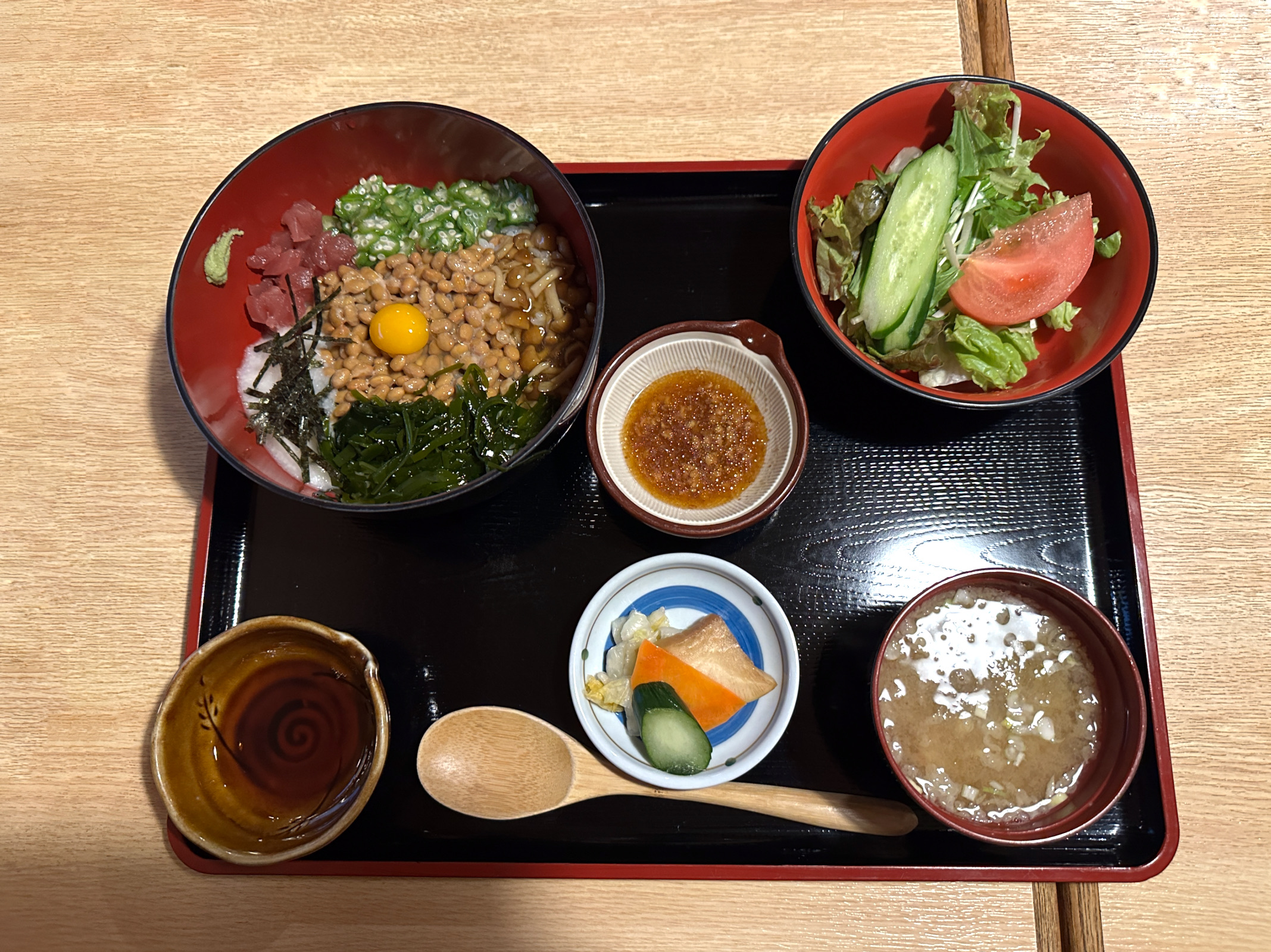 Nebari-don im Restaurant Tenmasa in Mito.