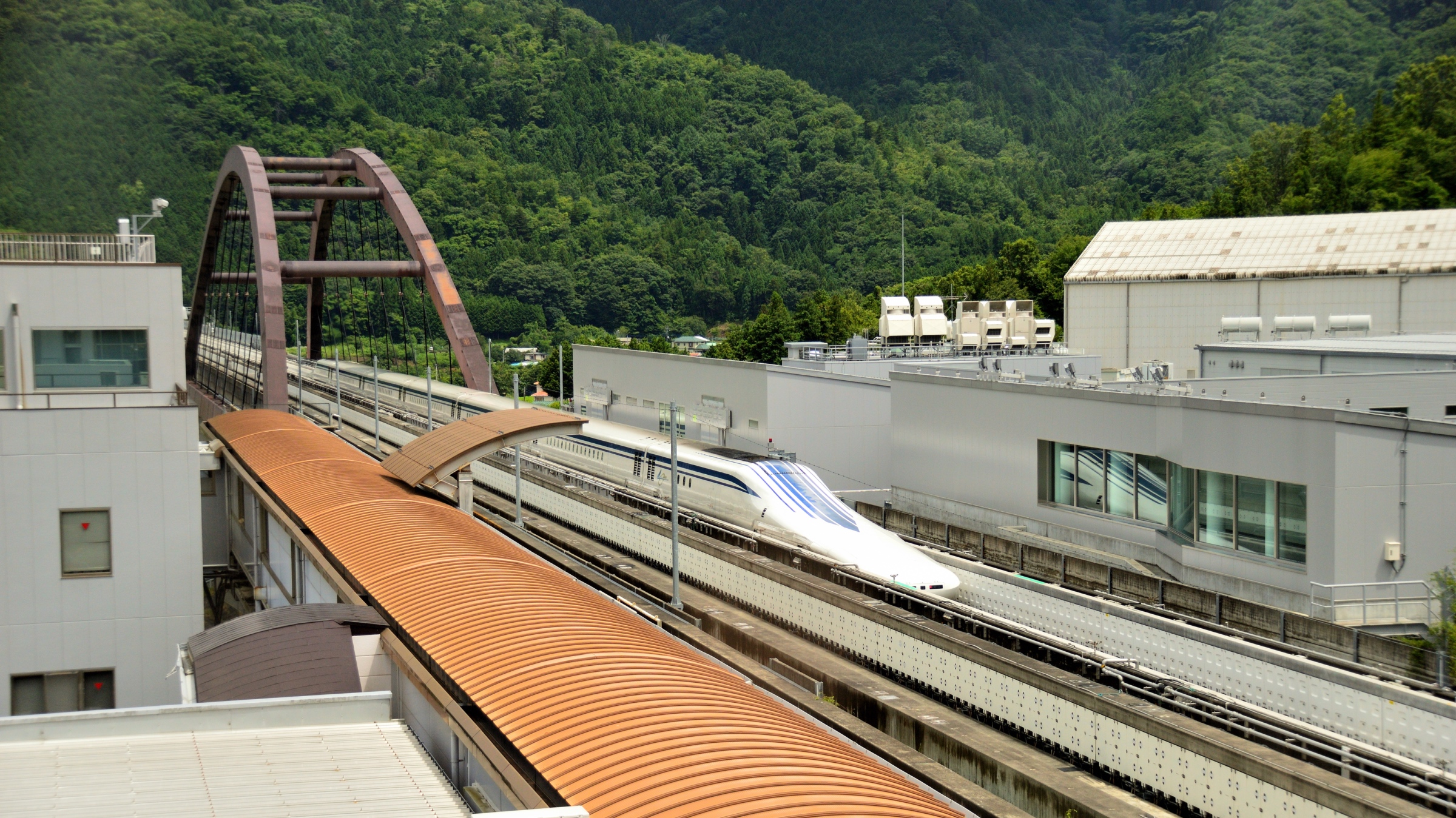 Der Maglev auf der Teststrecke in der Präfektur Yamanshi.