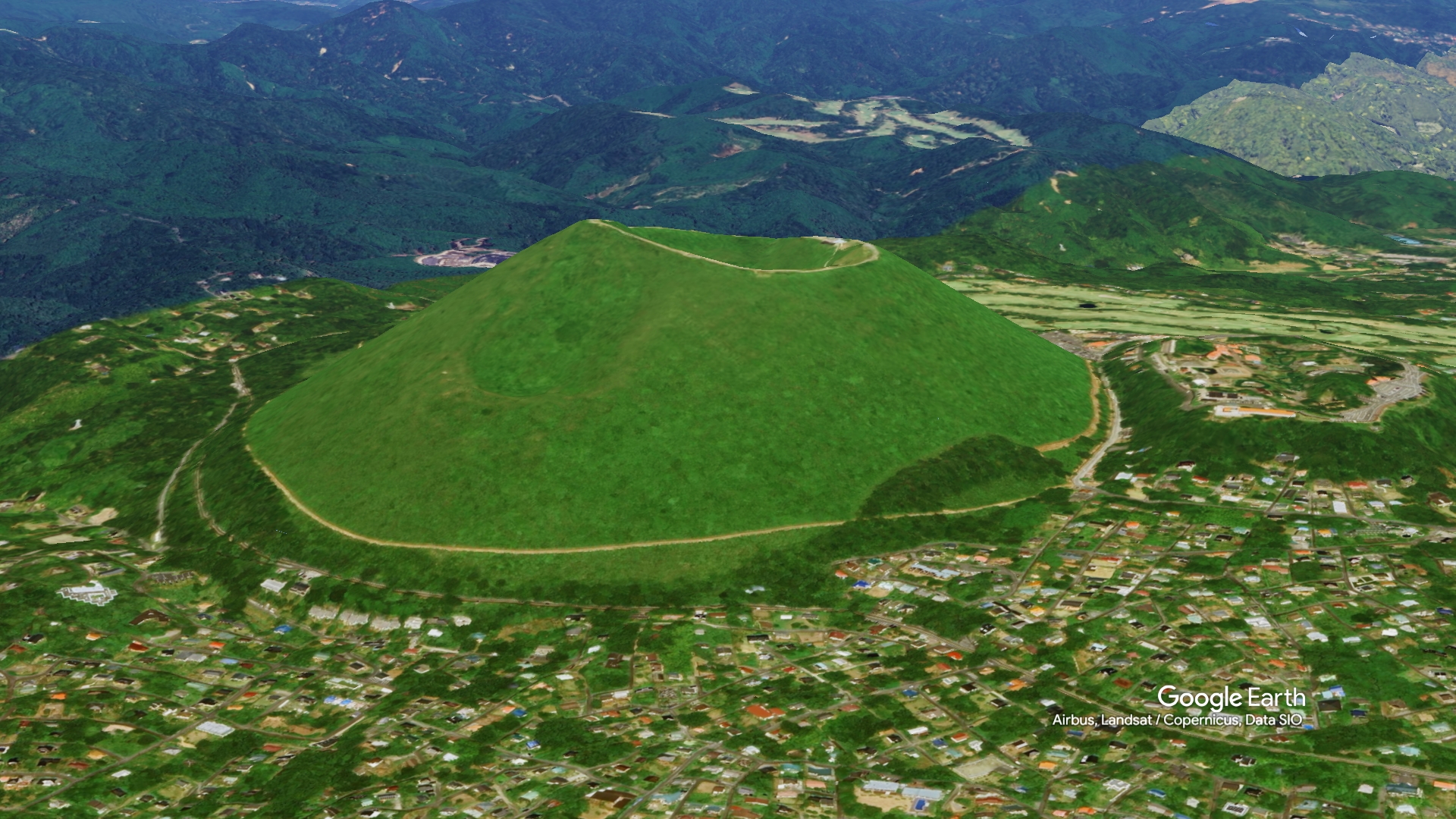 Die Vogelperspektive auf den Mount Ōmuro.