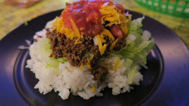 Taco-Rice: Okinawas Spezialität