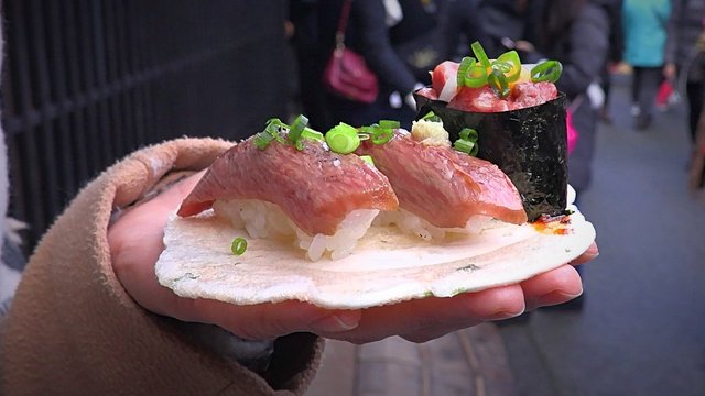 Wagyu-Sushi in Takayama
