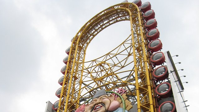 Das verrückte Riesenrad von Osaka