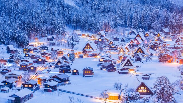 Das Märchendorf im Schnee