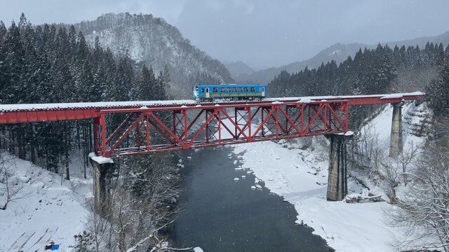 Akita Nairiku Line: Der Wintermärchen-Zug