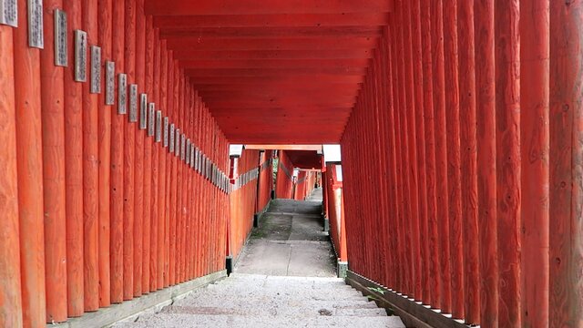 Der Inari-Schrein fernab von Kyoto