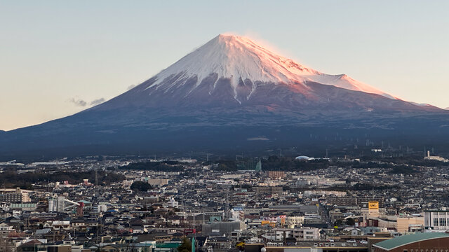 Der urbane Ausblick auf den Fuji